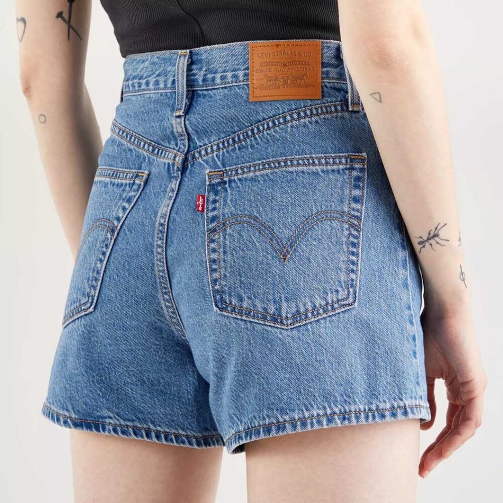 Levi’s High-Rise Denim Shorts 90s Style